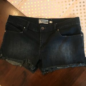 🐝 Roxy cutoff jean shorts dark denim